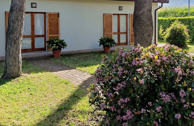 Foligno holiday accommodation with swimming pool and garden