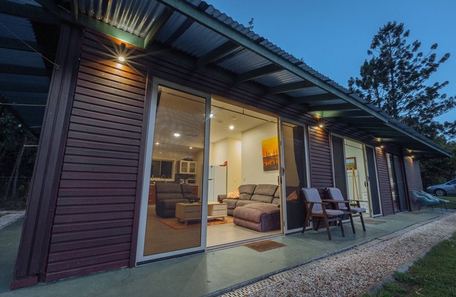 “Forestdale Pet Friendly” 5 minutes to Pottsville beach and shops