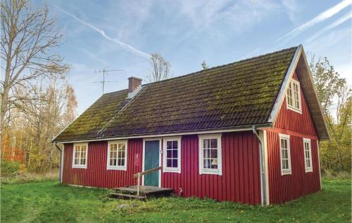 Four-Bedroom Holiday Home In Killeberg