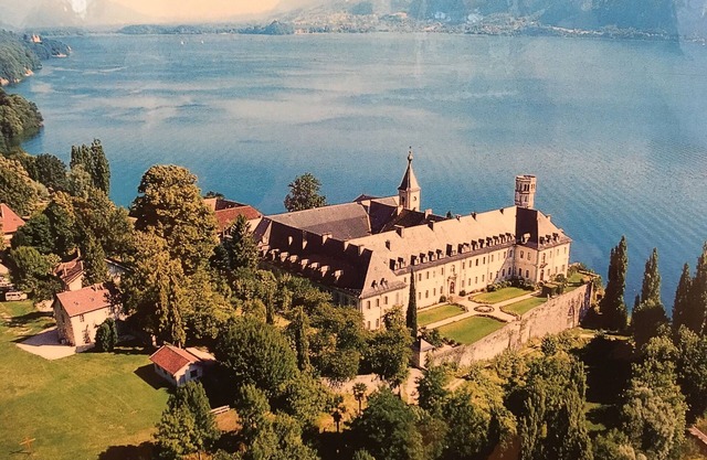 modern fully equipped house, meublée.20 km from Chambery, 30 km from alberville.