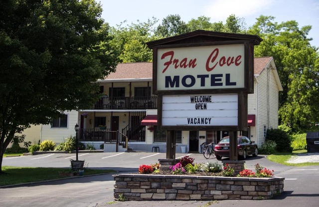 Fran Cove Motel