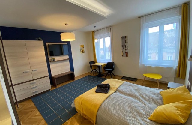 Frank & Fang Apartments MK1