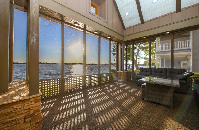 Frankie’s Waterfront House at Indian Lake! The nicest VRBO on the lake!
