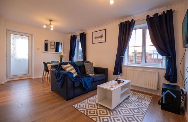 Franklin House 2 bed, king bed, parkingx2, workspace, wi-fi, corporates