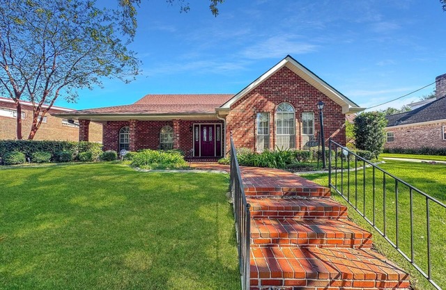 Franklin Manor- Just minutes away from the French Quarter and Lake Pontchartrain