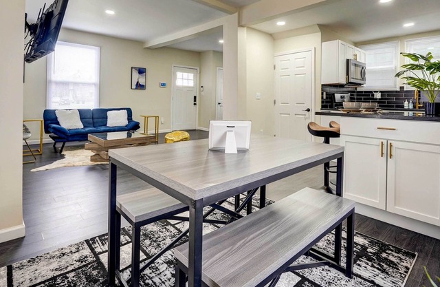 Franklinton Home w/ Yard, Near Downtown Columbus!