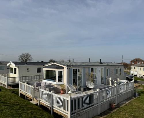 Fraunie's Beach House Anderby Creek - Dog friendly