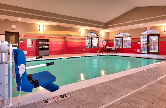 Free Breakfast. Indoor Pool & Hot Tub. Full Kitchen!