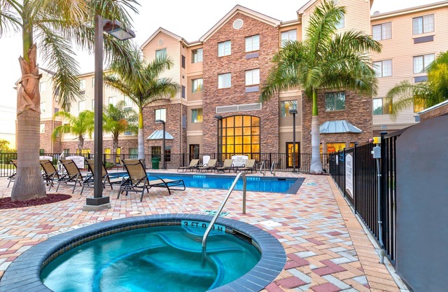 Free Breakfast. Outdoor Pool & Hot Tub. Near the University of Texas Rio Grande Valley!