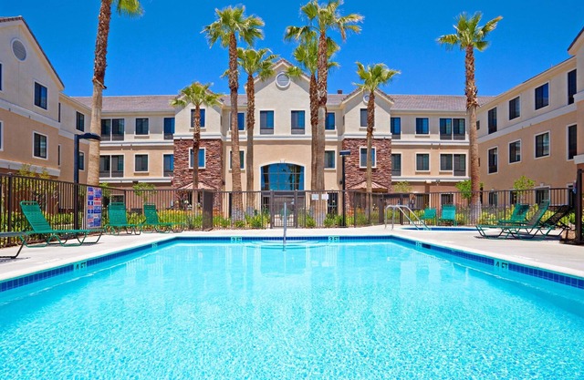 Free Breakfast. Outdoor Pool & Hot Tub. Near Edwards Air Force Base!