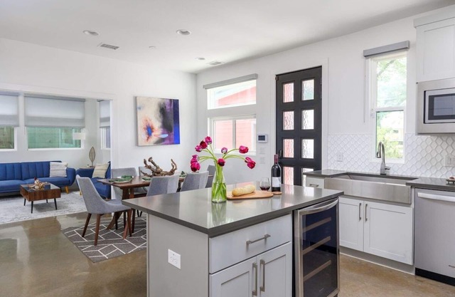 Free Parking, Eastside - SXSW! | Rosewood House