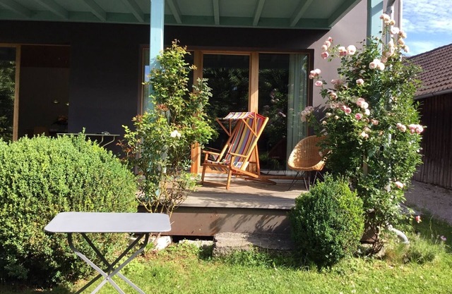 Freistehendes Haus mit Garten