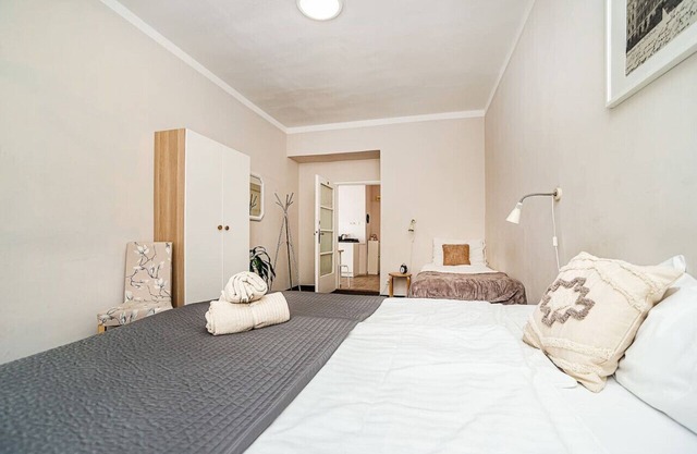Fresh flat by tram Zizkov sleeps 6