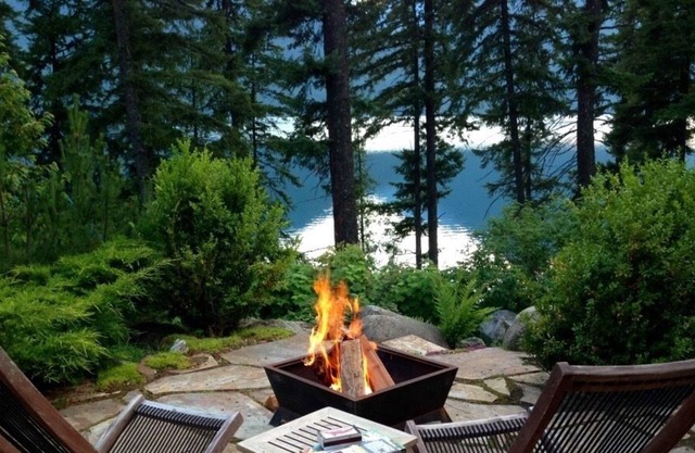 Freya's Cabin and Bunky-Private and fully appointed cabin on Slocan Lake, BC