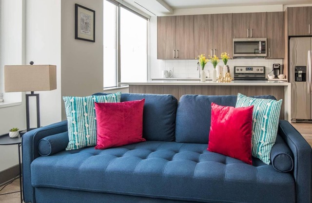 Frontdesk | 1BR Apt Near Power & Light District