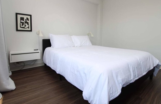Frontdesk | First-Class Studio Apt in Hyde Park