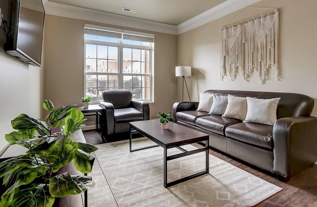 Frontdesk | Roseland 2 BR Close to ND