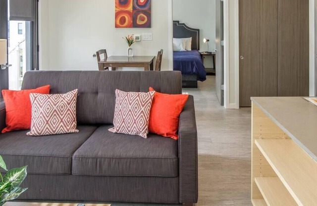Frontdesk | Spacious Capitol View South 2BR Apt