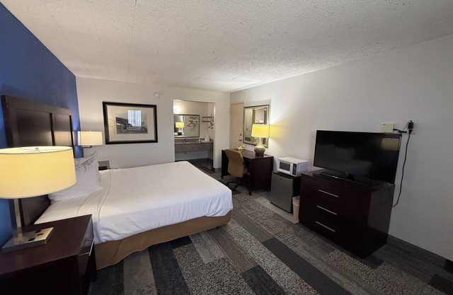 Frontier Inn