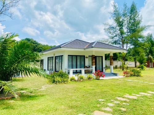 Fueng Fah Villa Sea Views