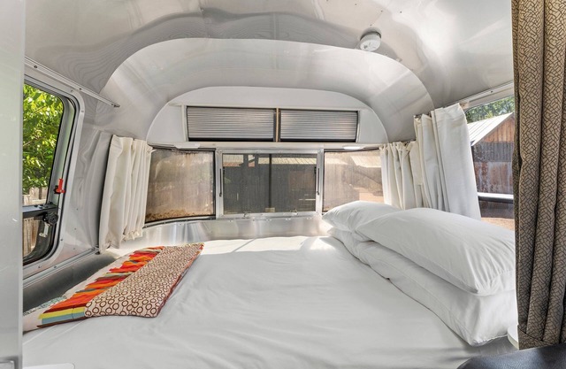 Full Bed with Bathroom, Kitchenette and Mini Fridge