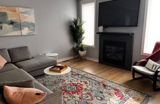 Full Home in Whitby - Steps to the Lake and walking distance to the GO Train