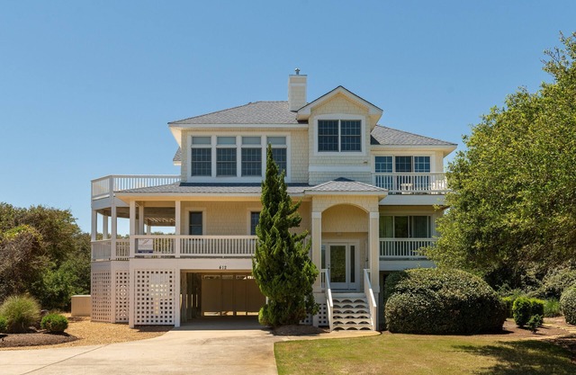 Full House: Large Private Pool, Hot Tub, Dog-friendly
