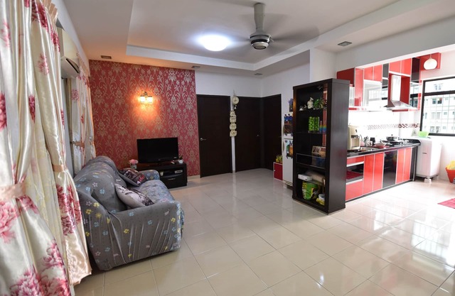 fully air-condition,near food court,near SPICE and airport