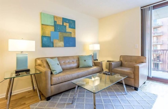 Fully Furnished 1BR | Kitchen & Free WiFi | Mins from NYC