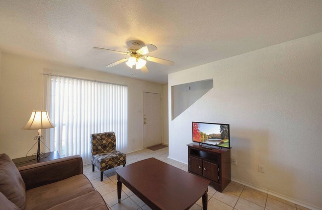 Fully Furnished 2 Bedroom Townhome