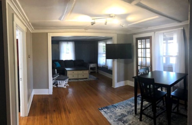 Fully furnished 2BR Home w/ all utilities included