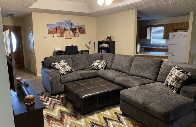 Fully furnished house - 15 minutes to White Sands/10 mins to Holloman AFB