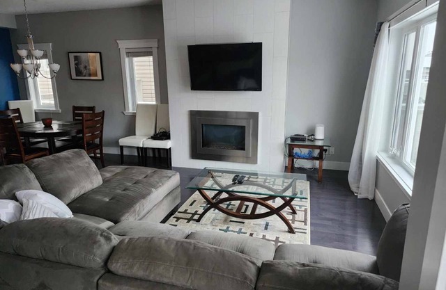 Fully Furnished open concept great for companies or group on shutdownnturnaround