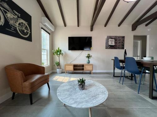 Fully Remodeled 2B1B Home in Baldwin3369