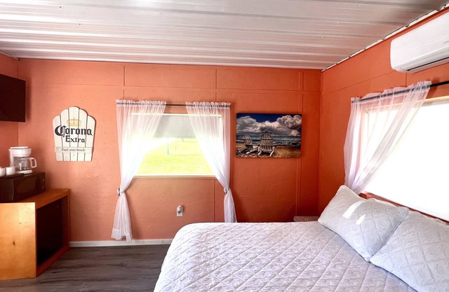 Fully Remodeled Beach Cabana