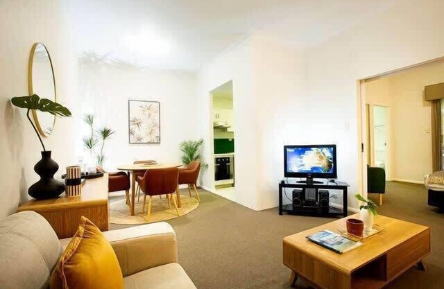 Fully Renovated 1Bdr Apt in Northbridge