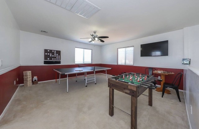 Fun Family-Friendly Five-Bedroom w/Game Room!