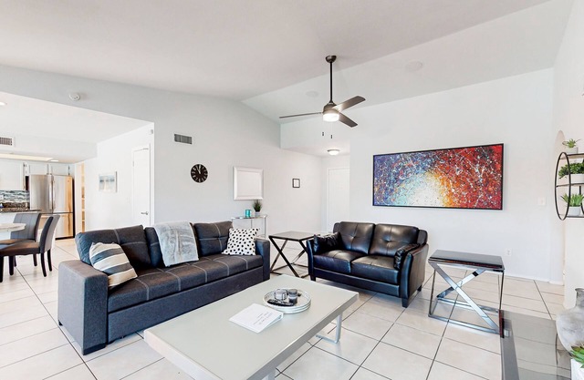 Fun-filled oasis with backyard pool, putting green & hot tub - near Kierland