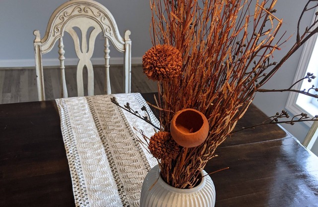 ✨ Funky Home Hideaway ✨ Home away from home among the lakes!