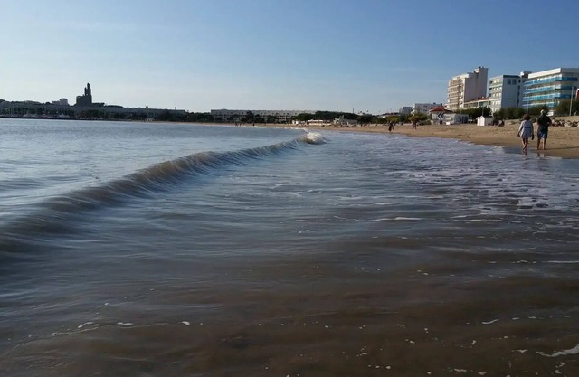 Furnished studio 10 km from the sea (Royan) and 24 km from Saintes (A10)
