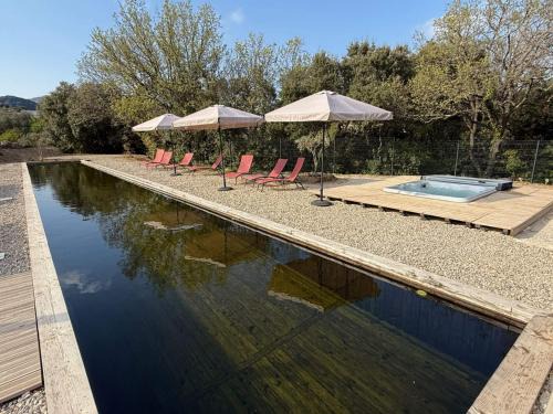 Gîte avec piscine de 25 m et spa