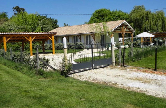 Gîte Cézac, 4 pièces, 6 personnes - FR-1-440-183