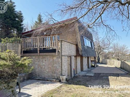 Gîte chaleureux avec jardin clos et cheminée à Le Bessat - FR-1-496-350
