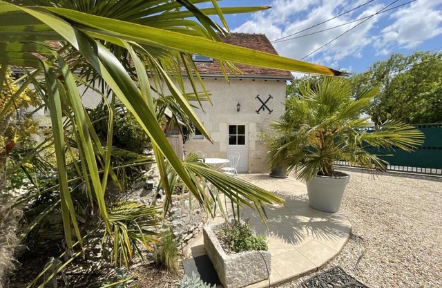 Gîte confort aux portes des châteaux, jardin, terrasse, WIFI, vélos, proche A85 et balades nature - FR-1-381-502