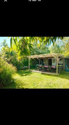 gîte dans leau accessible uniquement en barque