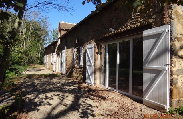 Gîte rénové en pleine campagne près du Mans : 5 chambres, terrasse, barbecue, accès Paris facile - FR-1-410-213