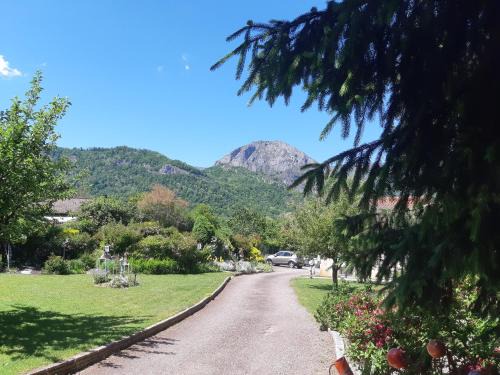 Gîtes le Clos des Pradals- Montagne & Nature à Banat Tarascon Ariège