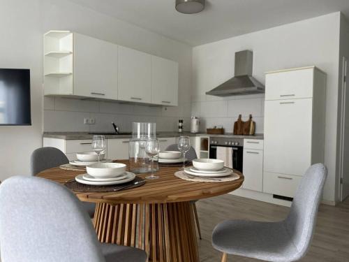 Garden Flat At The Harbour In Whv