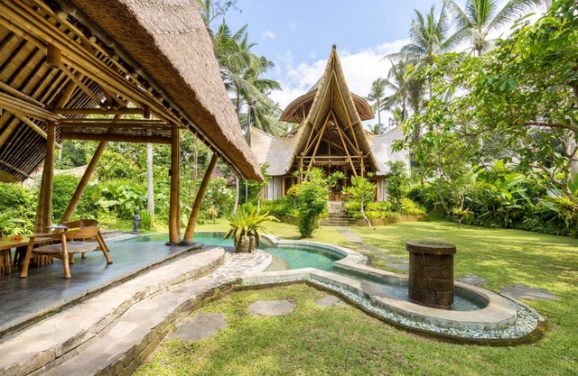Garden House 3bds Bamboo House Pool Garden View
