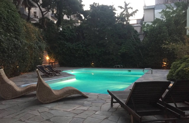 garden level 120 m2 with swimming pool 5 min from the beach